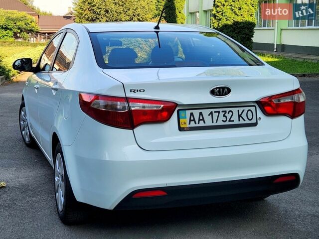 Белый Киа Рио, объемом двигателя 1.4 л и пробегом 143 тыс. км за 9350 $, фото 12 на Automoto.ua