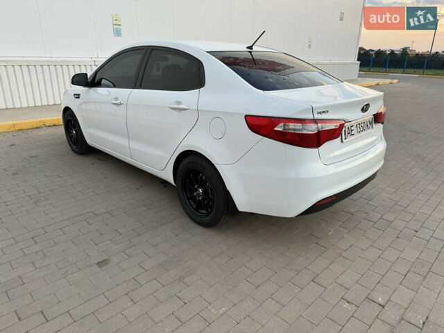 Белый Киа Рио, объемом двигателя 1.4 л и пробегом 79 тыс. км за 8555 $, фото 24 на Automoto.ua
