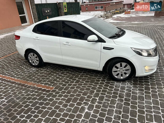 Белый Киа Рио, объемом двигателя 1.6 л и пробегом 42 тыс. км за 9700 $, фото 27 на Automoto.ua