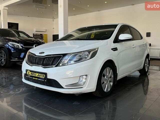 Білий Кіа Ріо, об'ємом двигуна 1.59 л та пробігом 182 тис. км за 7300 $, фото 2 на Automoto.ua
