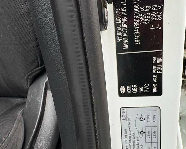 Білий Кіа Ріо, об'ємом двигуна 1.6 л та пробігом 91 тис. км за 8600 $, фото 17 на Automoto.ua