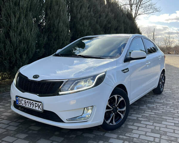 Белый Киа Рио, объемом двигателя 1.4 л и пробегом 144 тыс. км за 6300 $, фото 63 на Automoto.ua