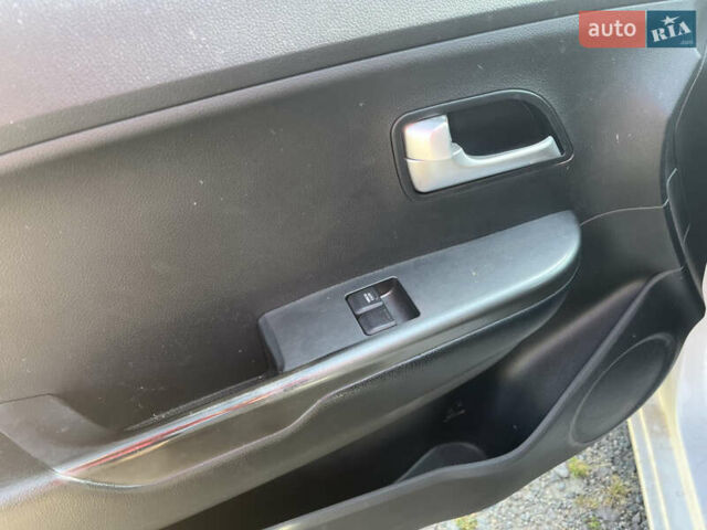 Белый Киа Рио, объемом двигателя 1.4 л и пробегом 41 тыс. км за 8700 $, фото 9 на Automoto.ua