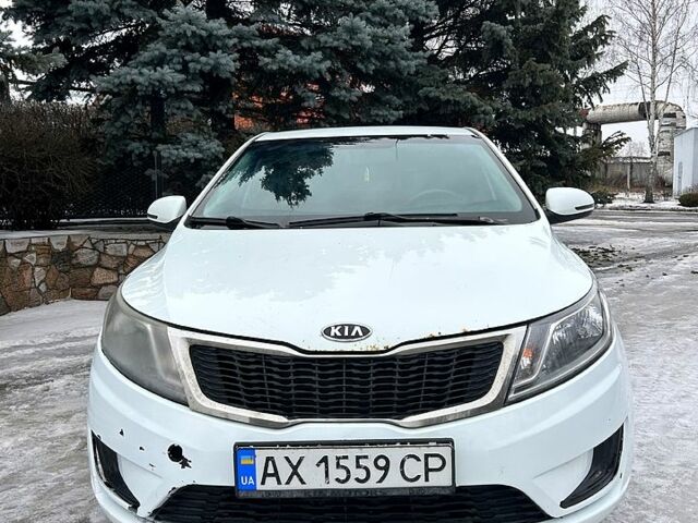 Білий Кіа Ріо, об'ємом двигуна 1.4 л та пробігом 31500 тис. км за 5300 $, фото 1 на Automoto.ua