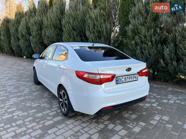 Белый Киа Рио, объемом двигателя 1.4 л и пробегом 144 тыс. км за 6300 $, фото 7 на Automoto.ua