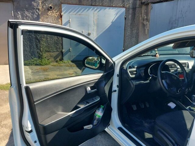 Белый Киа Рио, объемом двигателя 1.4 л и пробегом 69 тыс. км за 8999 $, фото 10 на Automoto.ua