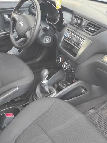 Белый Киа Рио, объемом двигателя 1.4 л и пробегом 168 тыс. км за 6800 $, фото 19 на Automoto.ua