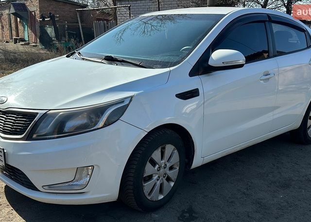 Білий Кіа Ріо, об'ємом двигуна 1.59 л та пробігом 221 тис. км за 6000 $, фото 2 на Automoto.ua