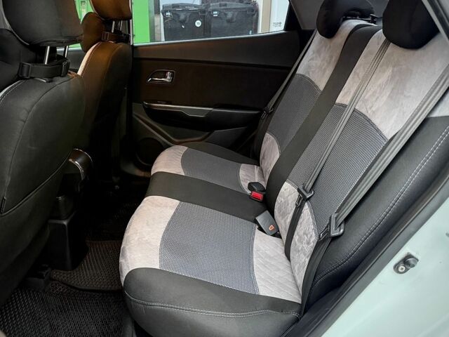 Белый Киа Рио, объемом двигателя 1.6 л и пробегом 160 тыс. км за 8250 $, фото 16 на Automoto.ua