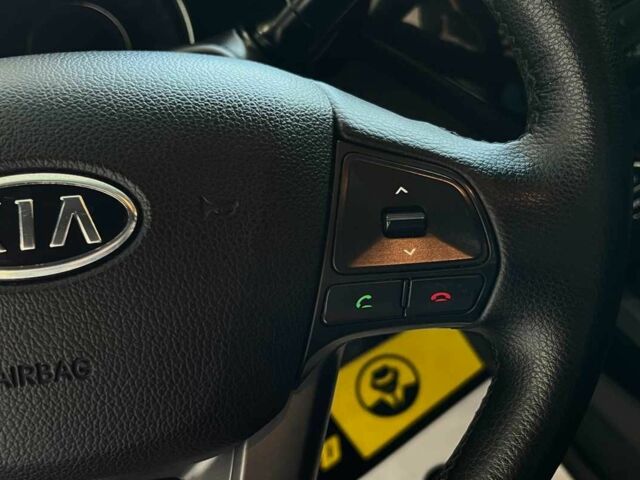Білий Кіа Ріо, об'ємом двигуна 1.6 л та пробігом 182 тис. км за 7330 $, фото 12 на Automoto.ua