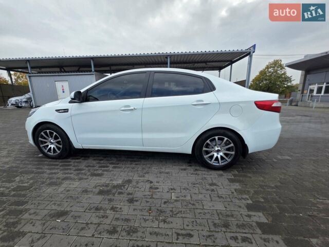 Белый Киа Рио, объемом двигателя 1.4 л и пробегом 288 тыс. км за 6500 $, фото 14 на Automoto.ua