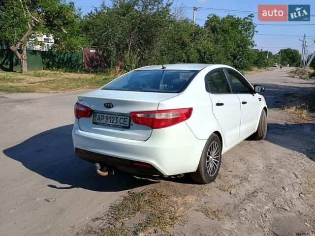 Белый Киа Рио, объемом двигателя 1.4 л и пробегом 224 тыс. км за 7200 $, фото 12 на Automoto.ua