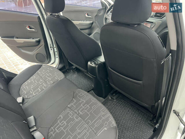 Белый Киа Рио, объемом двигателя 1.6 л и пробегом 42 тыс. км за 9600 $, фото 50 на Automoto.ua