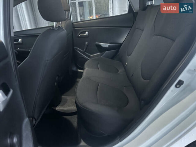 Белый Киа Рио, объемом двигателя 1.4 л и пробегом 150 тыс. км за 6499 $, фото 14 на Automoto.ua