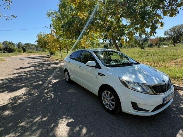 Белый Киа Рио, объемом двигателя 1.4 л и пробегом 131 тыс. км за 8499 $, фото 8 на Automoto.ua