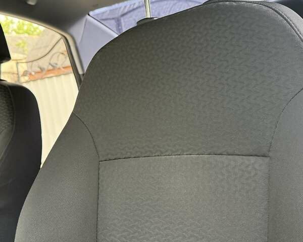 Белый Киа Рио, объемом двигателя 1.6 л и пробегом 82 тыс. км за 9600 $, фото 40 на Automoto.ua