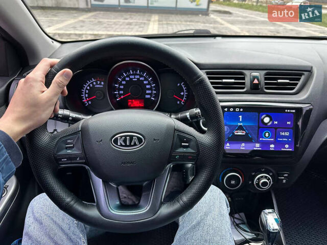 Белый Киа Рио, объемом двигателя 1.59 л и пробегом 149 тыс. км за 7800 $, фото 17 на Automoto.ua
