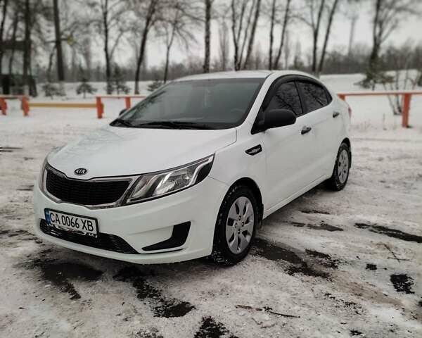 Белый Киа Рио, объемом двигателя 1.4 л и пробегом 98 тыс. км за 8600 $, фото 5 на Automoto.ua