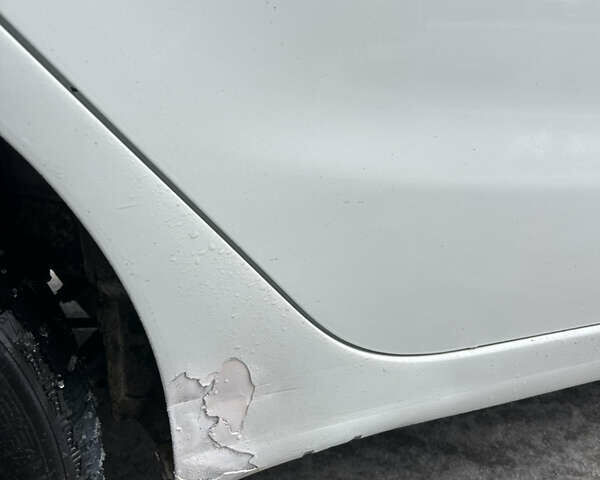 Белый Киа Рио, объемом двигателя 1.4 л и пробегом 315 тыс. км за 5300 $, фото 11 на Automoto.ua