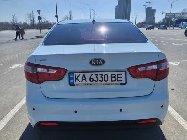 Белый Киа Рио, объемом двигателя 1.6 л и пробегом 124 тыс. км за 7700 $, фото 6 на Automoto.ua