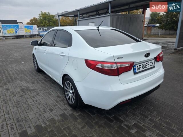 Белый Киа Рио, объемом двигателя 1.4 л и пробегом 288 тыс. км за 6500 $, фото 12 на Automoto.ua