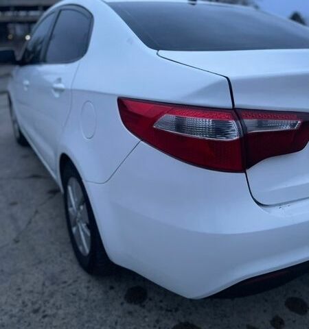 Білий Кіа Ріо, об'ємом двигуна 1.6 л та пробігом 163 тис. км за 5999 $, фото 13 на Automoto.ua