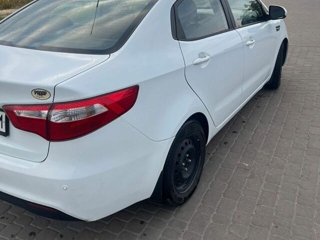 Белый Киа Рио, объемом двигателя 1.59 л и пробегом 262 тыс. км за 5700 $, фото 13 на Automoto.ua