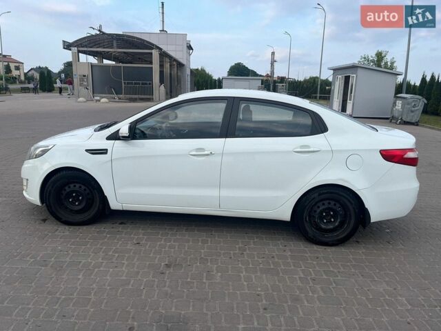 Белый Киа Рио, объемом двигателя 1.59 л и пробегом 262 тыс. км за 5700 $, фото 7 на Automoto.ua