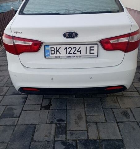 Білий Кіа Ріо, об'ємом двигуна 1.6 л та пробігом 150 тис. км за 7000 $, фото 17 на Automoto.ua