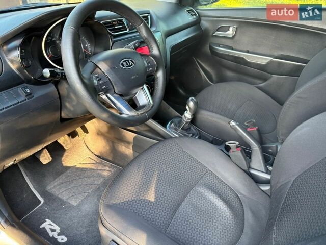Белый Киа Рио, объемом двигателя 1.4 л и пробегом 173 тыс. км за 7000 $, фото 23 на Automoto.ua