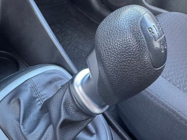 Белый Киа Рио, объемом двигателя 1.4 л и пробегом 81 тыс. км за 7499 $, фото 19 на Automoto.ua