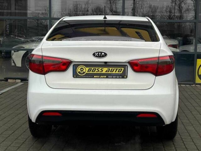 Белый Киа Рио, объемом двигателя 1.6 л и пробегом 150 тыс. км за 7100 $, фото 5 на Automoto.ua