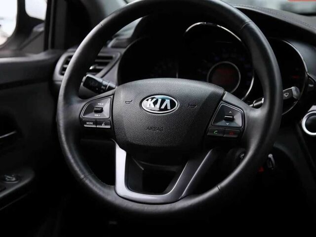 Белый Киа Рио, объемом двигателя 1.6 л и пробегом 125 тыс. км за 7900 $, фото 13 на Automoto.ua