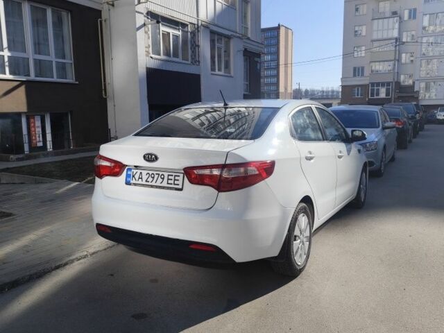 Белый Киа Рио, объемом двигателя 1.6 л и пробегом 198 тыс. км за 8000 $, фото 2 на Automoto.ua