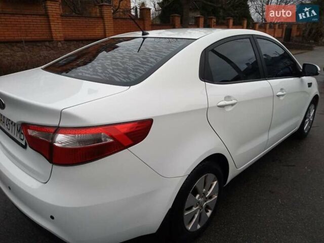 Белый Киа Рио, объемом двигателя 1.6 л и пробегом 42 тыс. км за 7800 $, фото 3 на Automoto.ua