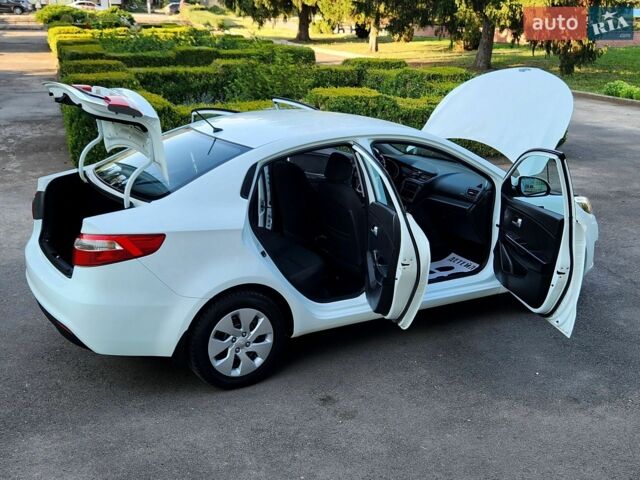 Белый Киа Рио, объемом двигателя 1.4 л и пробегом 143 тыс. км за 9350 $, фото 41 на Automoto.ua