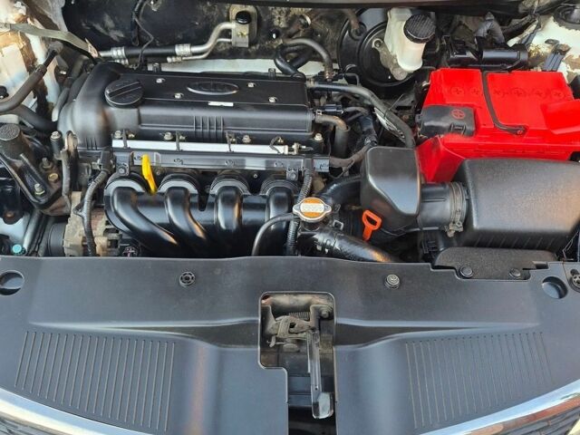 Белый Киа Рио, объемом двигателя 1.6 л и пробегом 120 тыс. км за 7200 $, фото 5 на Automoto.ua
