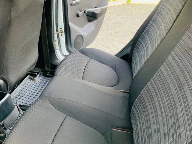 Белый Киа Рио, объемом двигателя 1.4 л и пробегом 175 тыс. км за 6999 $, фото 4 на Automoto.ua