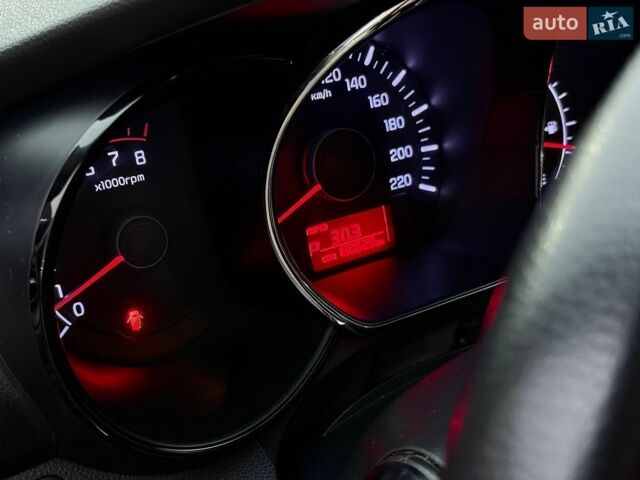 Белый Киа Рио, объемом двигателя 1.6 л и пробегом 160 тыс. км за 8250 $, фото 25 на Automoto.ua