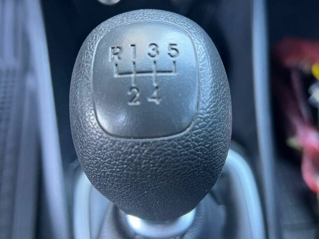 Білий Кіа Ріо, об'ємом двигуна 1.4 л та пробігом 171 тис. км за 6800 $, фото 18 на Automoto.ua