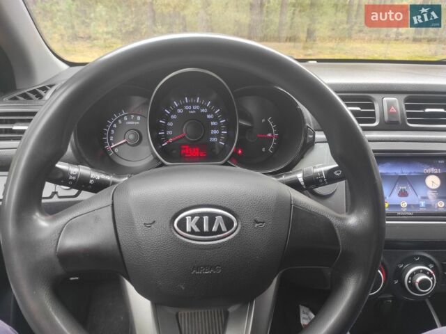 Белый Киа Рио, объемом двигателя 1.4 л и пробегом 253 тыс. км за 7050 $, фото 5 на Automoto.ua