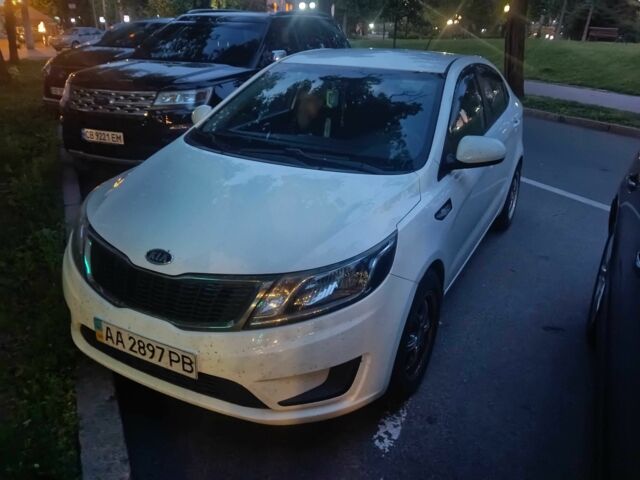 Белый Киа Рио, объемом двигателя 1.4 л и пробегом 90 тыс. км за 8600 $, фото 2 на Automoto.ua