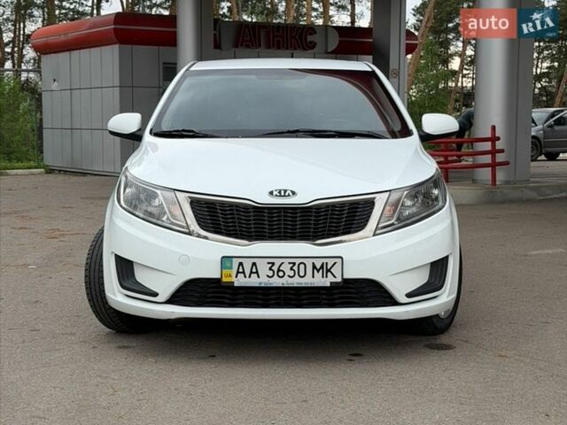 Белый Киа Рио, объемом двигателя 1.4 л и пробегом 167 тыс. км за 7200 $, фото 8 на Automoto.ua