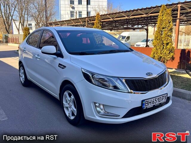 Белый Киа Рио, объемом двигателя 1.6 л и пробегом 48 тыс. км за 10200 $, фото 1 на Automoto.ua