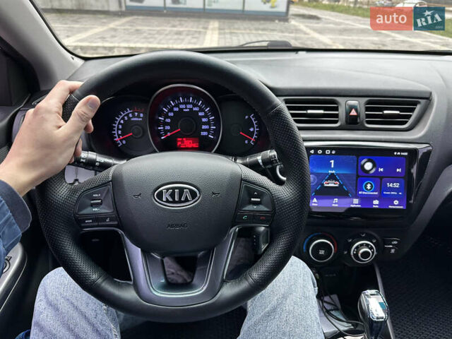 Киа Рио 2012 в Ивано-Франковске на Automoto.ua Белый Киа Рио, объемом двигателя 1.59 л и пробегом 149 тыс. км за 8000 $, фото 23 на Automoto.ua
