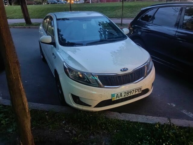 Белый Киа Рио, объемом двигателя 1.4 л и пробегом 90 тыс. км за 8600 $, фото 6 на Automoto.ua