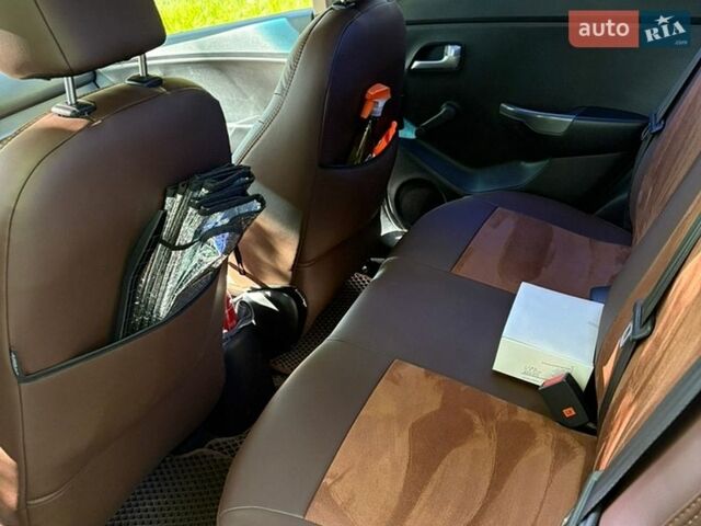 Белый Киа Рио, объемом двигателя 1.4 л и пробегом 131 тыс. км за 8999 $, фото 17 на Automoto.ua