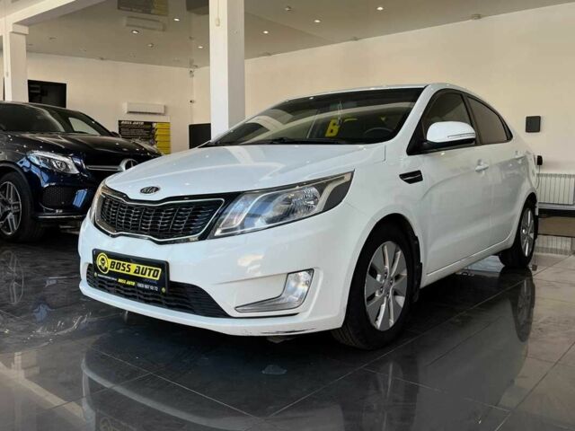 Білий Кіа Ріо, об'ємом двигуна 1.6 л та пробігом 182 тис. км за 7330 $, фото 2 на Automoto.ua