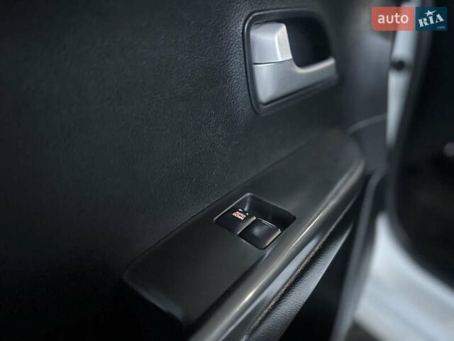 Белый Киа Рио, объемом двигателя 1.4 л и пробегом 150 тыс. км за 6499 $, фото 7 на Automoto.ua