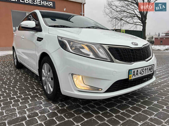 Белый Киа Рио, объемом двигателя 1.6 л и пробегом 42 тыс. км за 9600 $, фото 1 на Automoto.ua